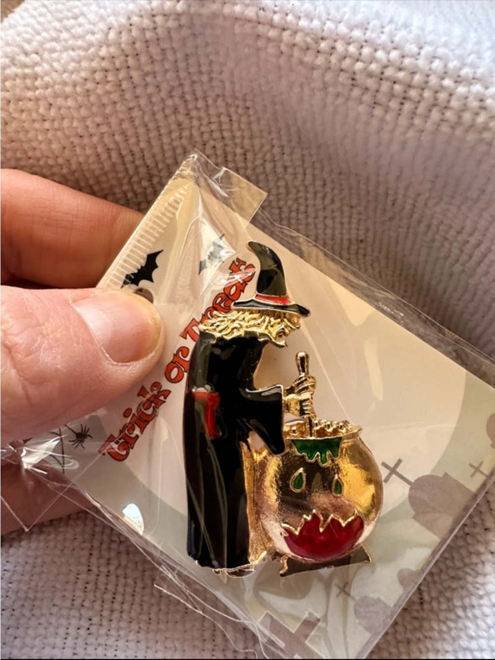Black and Gold Witch Brooch - Halloween Cauldron Pin